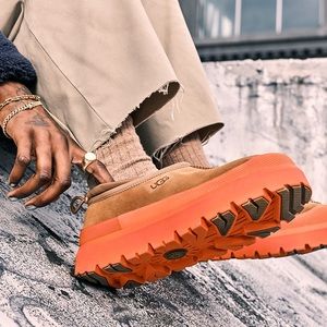 Ugg Tasman Hybrid *Tan and Orange *Mens 7 *Women’s 8